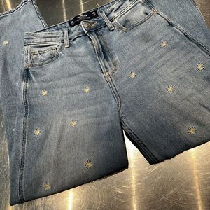 Hollister jeans with daisies
